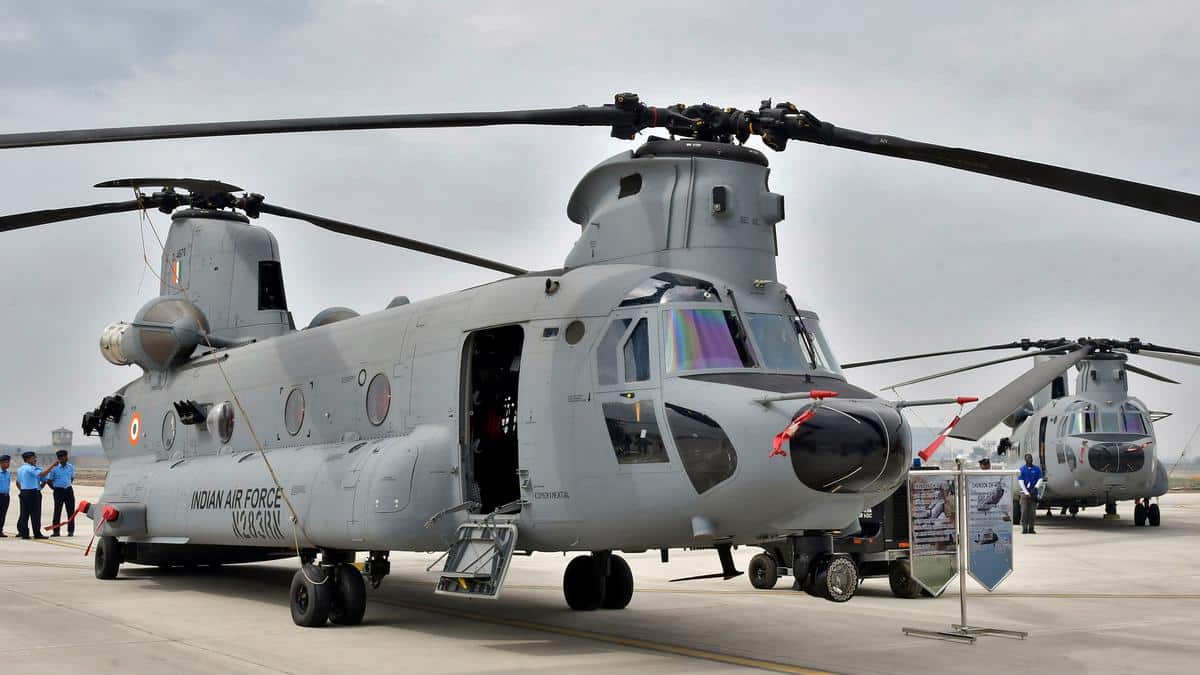 CH-47F Chinook Helicopter