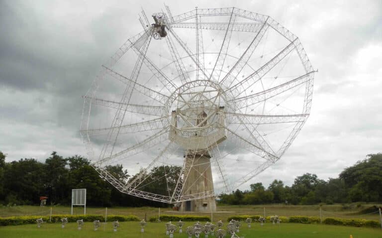 Giant Metrewave Radio Telescope (GMRT)