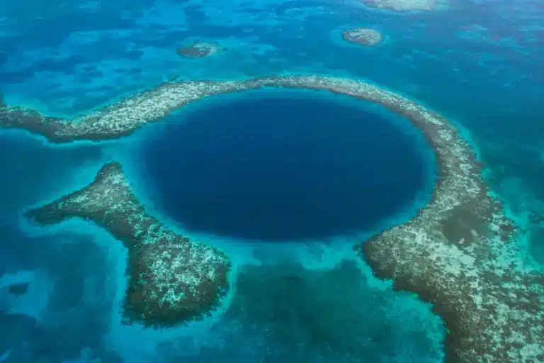 What is Taam Ja Blue Hole?