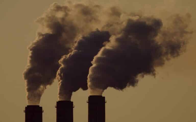 Economy at risk from move to clean energy