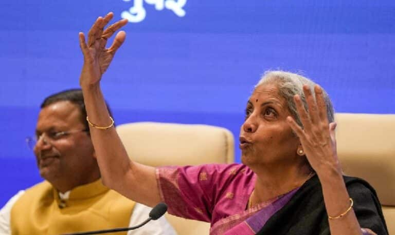 Fiscal deficit targets and performance of government