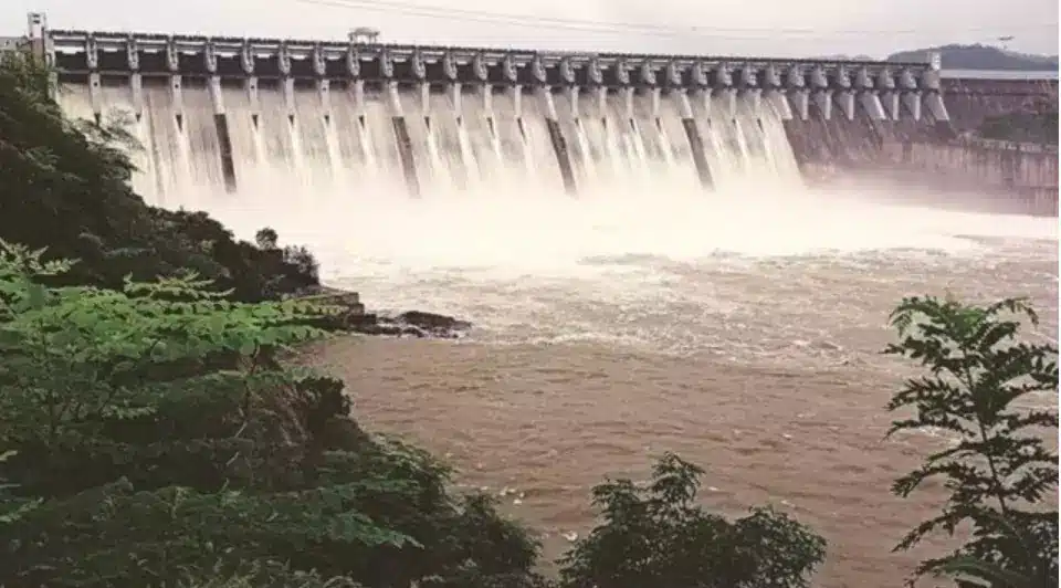 Govt bolsters hydro capacity to meet rising peak demand