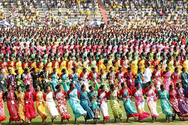 Jhumoir Binandini Dance