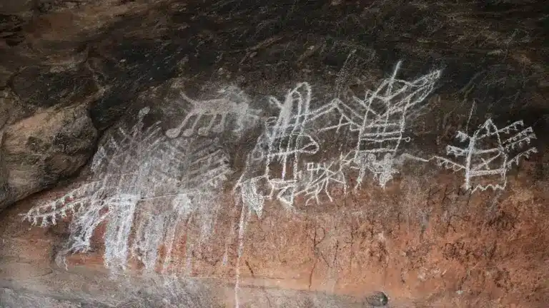 Kumittipathi Rock Paintings