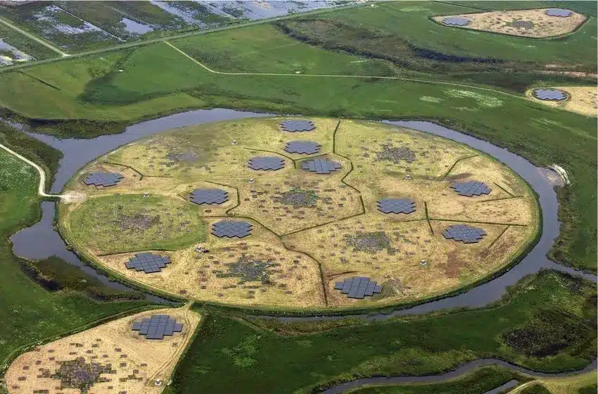 What is LOw-Frequency ARray (LOFAR)?