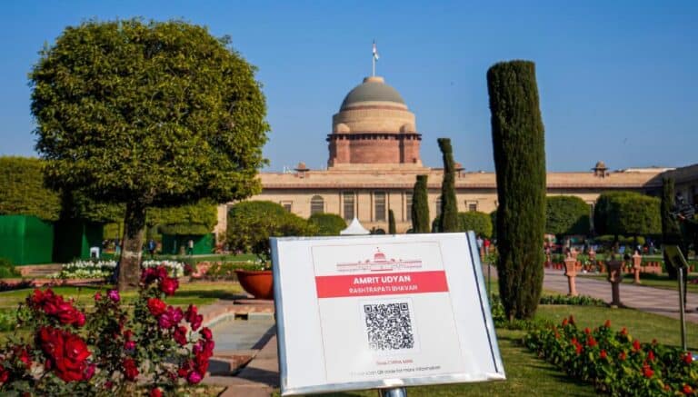 Mughal Gardens renamed as Amrit Udyan