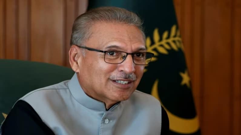 Pak President Denies Signing Controversial Bills