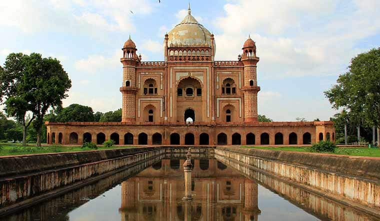 Safdarjung Tomb
