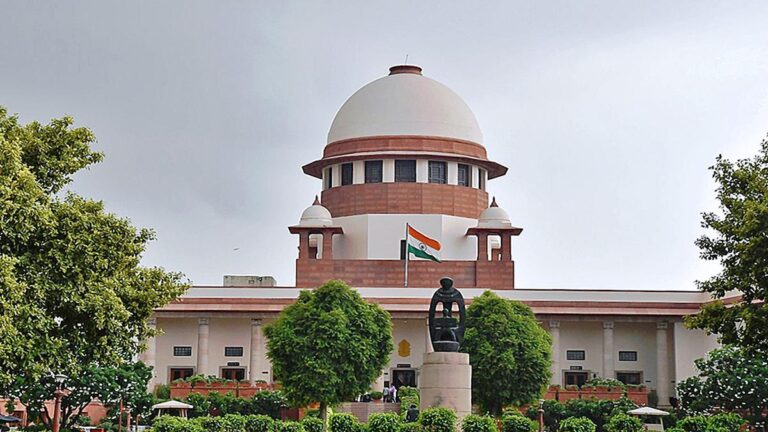 SC Upholds Ews Quota in 3-2 Split Verdict, Cji in Minority