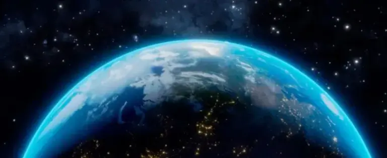 Using Diamond Dust for Solar Radiation Management: A New Approach to Combat Global Warming